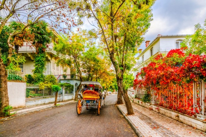 Uçakli istanbul turu 3 gün 2 gece